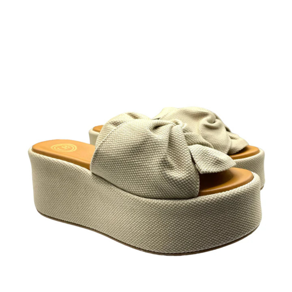 Camilla Benedetti - Canvass Italia Wedge