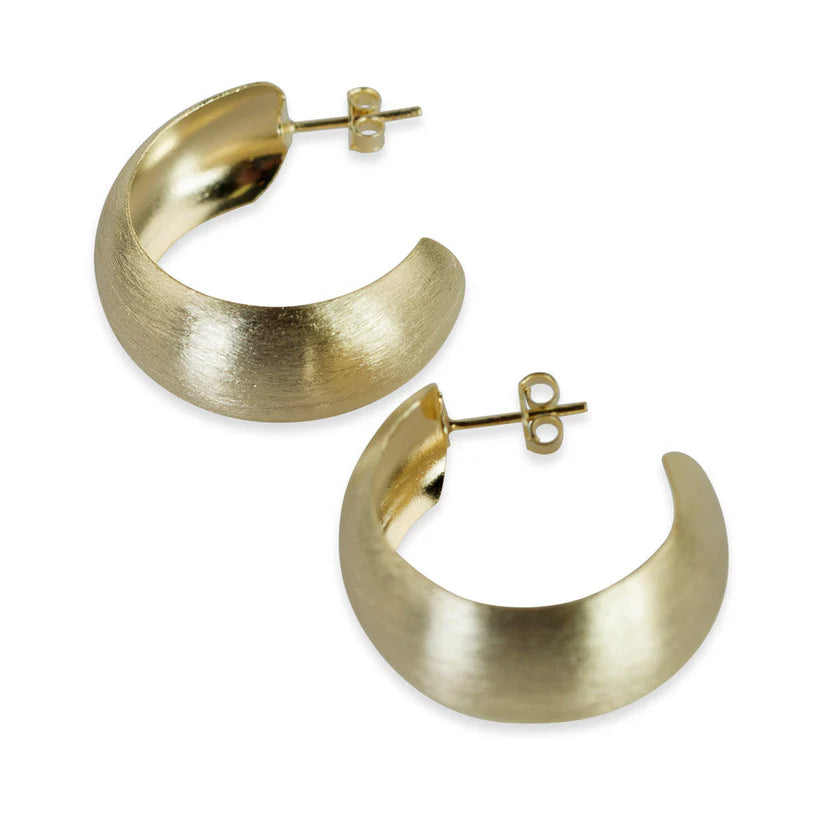 Sheila Fajl - Monica Hoops